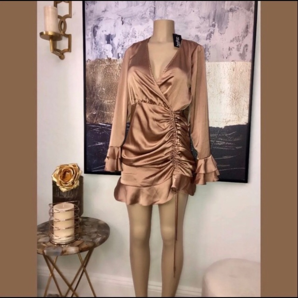 Boohoo dress size M